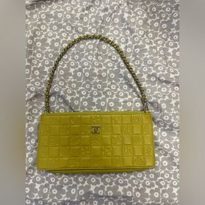CHANEL LUCKY CHARM POCHETTE